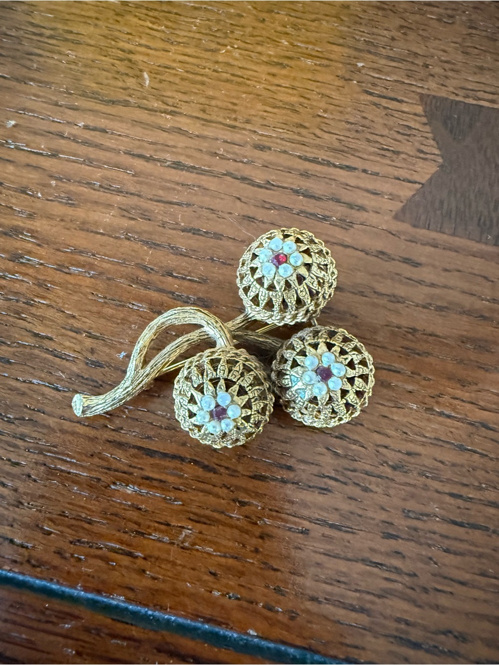 Vintage Florenza Gold-Tone 3D Flower Spray Bouquet Brooch